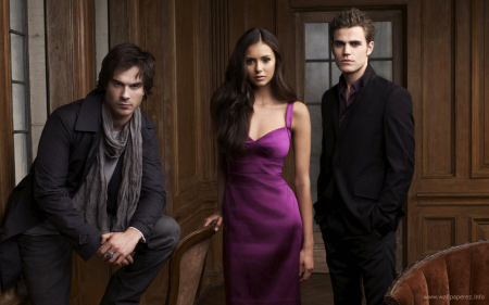 vampire diaries cast pics. Vampire Diaries cast