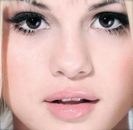 selena gomez up close. 100%. Selena